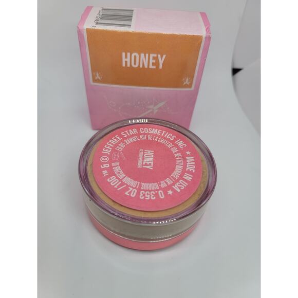 Jeffree Star Magic Star Setting Powder in Honey - Picture 3 of 5